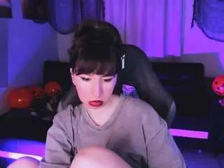 Lilythompsonx  live sex cam