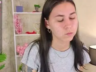 Hannahcova  live sex cam