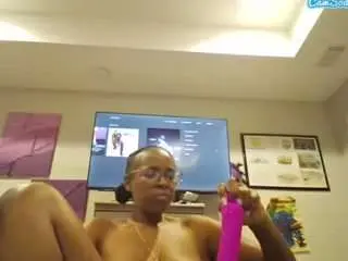Kourtneyk2026  live sex cam