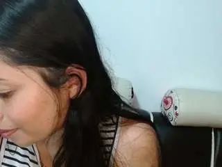 Odette-b  live sex cam