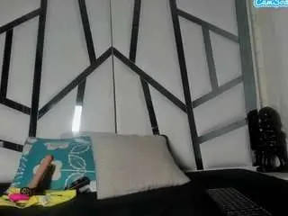 Perlajohnsonrs  live sex cam