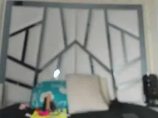 Perlajohnsonrs  live sex cam
