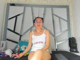 Perlajohnsonrs  live sex cam