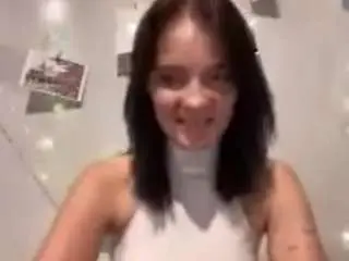 Rosettahackborn  live sex cam