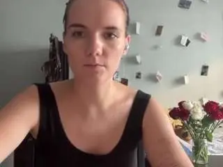 Rosettahackborn  live sex cam