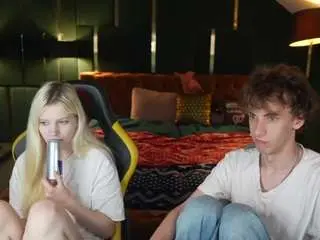 Hellokitty054  live sex cam