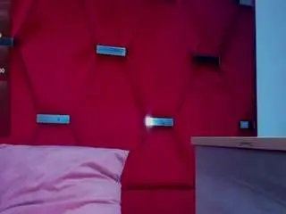 Rochicooper  live sex cam