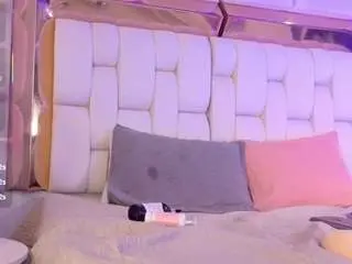 Valkiria-moore  live sex cam