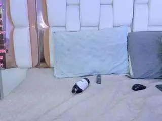 Valkiria-moore  live sex cam