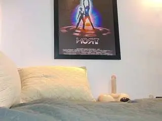 Valkiria-moore  live sex cam