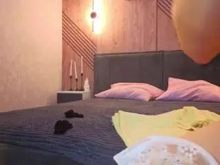Vicki-milles  live sex cam