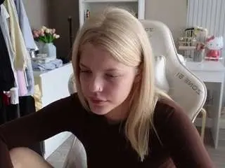 Yourl1ttleangel  live sex cam