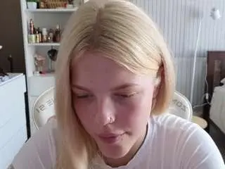 Yourl1ttleangel  live sex cam