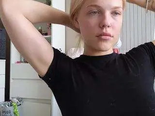 Yourl1ttleangel  live sex cam