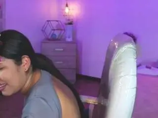 Miiss-greyy  live sex cam