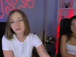 Niki-miki  live sex cam