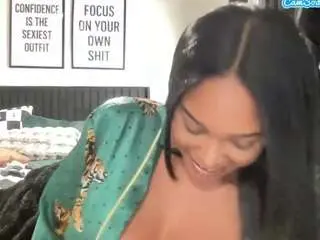 Nuana  live sex cam