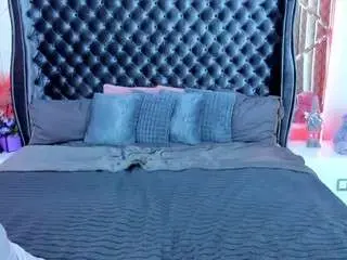 Rebeccadiamond18  live sex cam