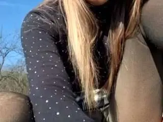 Sexxyblondecreazy  live sex cam