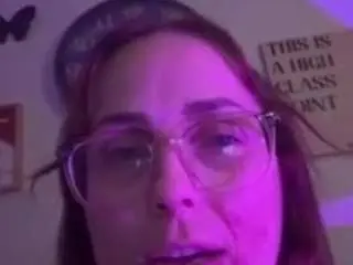Sloppysucker69  live sex cam