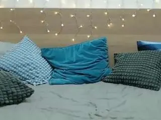 Sunnybrighton  live sex cam