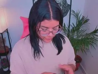 Ashleey18  live sex cam