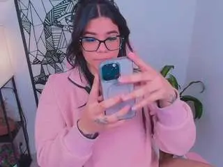 Ashleey18  live sex cam