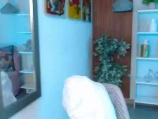 Lucy-greey  live sex cam