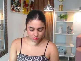 Lucy-greey  live sex cam