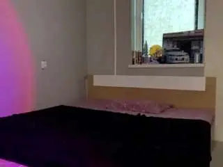 Suzannmontie  live sex cam