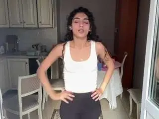 Tamathafessenden  live sex cam