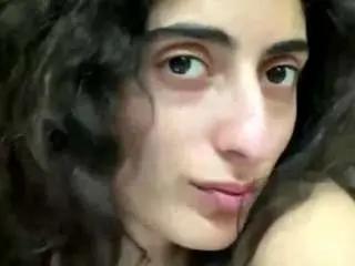 Tamathafessenden  live sex cam