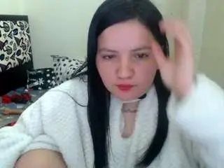 Jullymessyy  live sex cam