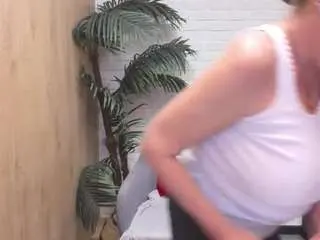 Lindapassionate  live sex cam