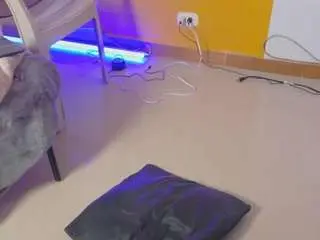 Rubi-multisquirt  live sex cam