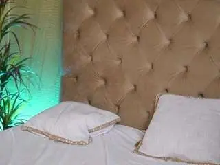 Tiffanytrinity  live sex cam