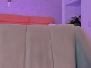 Kristinminov  live sex cam