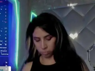 Saraa-fox  live sex cam