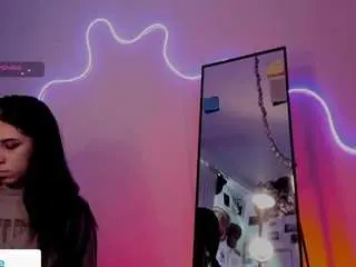 Saraa-fox  live sex cam