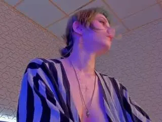 Scarle-whisper  live sex cam