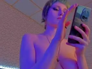 Scarle-whisper  live sex cam