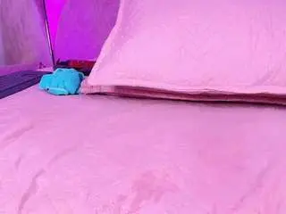 Violetta-lond  live sex cam