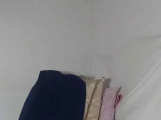 Birdiedavis  live sex cam