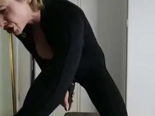Gymbunnie  live sex cam