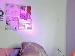 Hellzel-moon  live sex cam