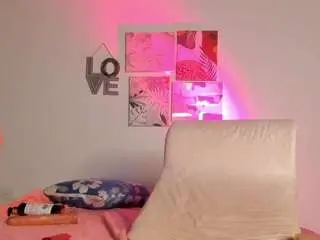 Hellzel-moon  live sex cam