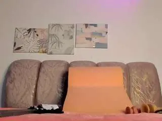 Hellzel-moon  live sex cam