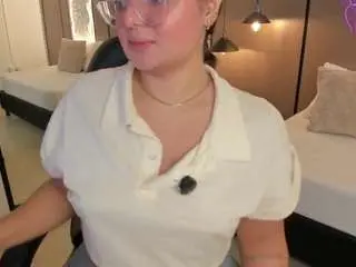 Lilly-ass  live sex cam