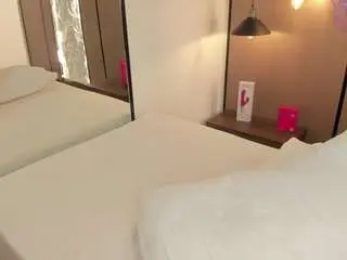 Lilly-ass  live sex cam