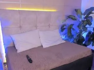 Sara-mac  live sex cam